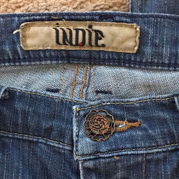 Indie Designs Flower Embroidered Stonewashed Jeans - rare find!!Size 28 Boho - Picture 5 of 11